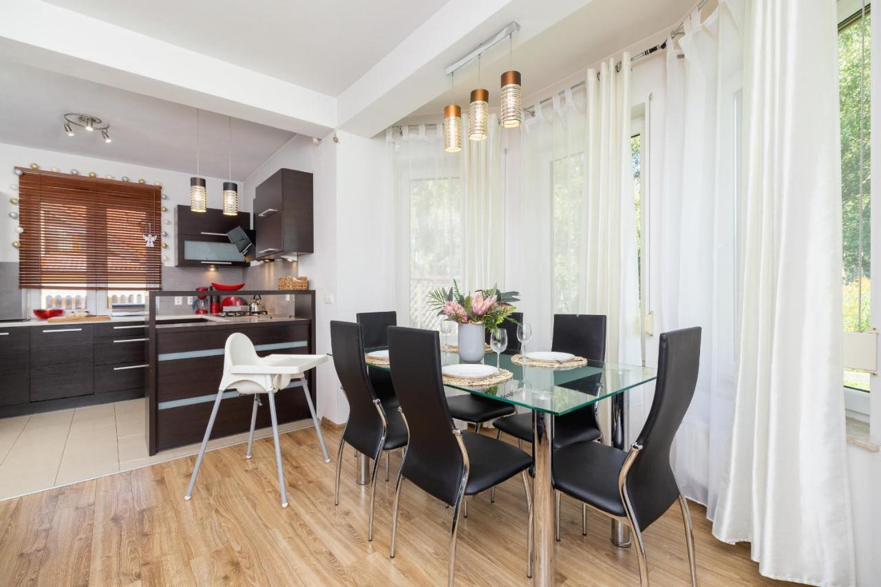 Three-bedroom House Czarnochowice By Renters Ferienhaus Krakau