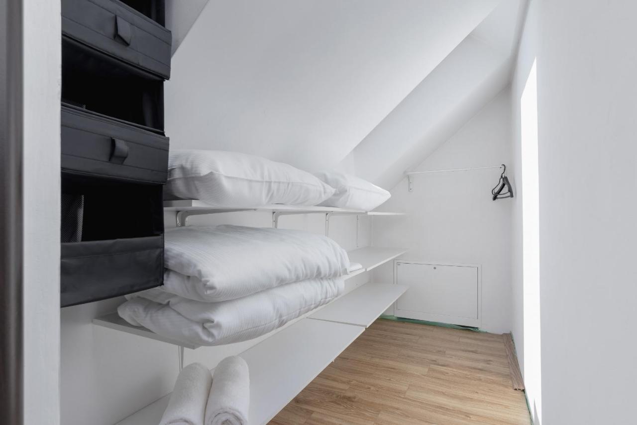 Three-bedroom House Czarnochowice By Renters Ferienhaus Krakau